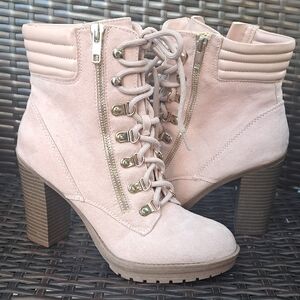 Elegant Tan Lace-Up Ankle Boots